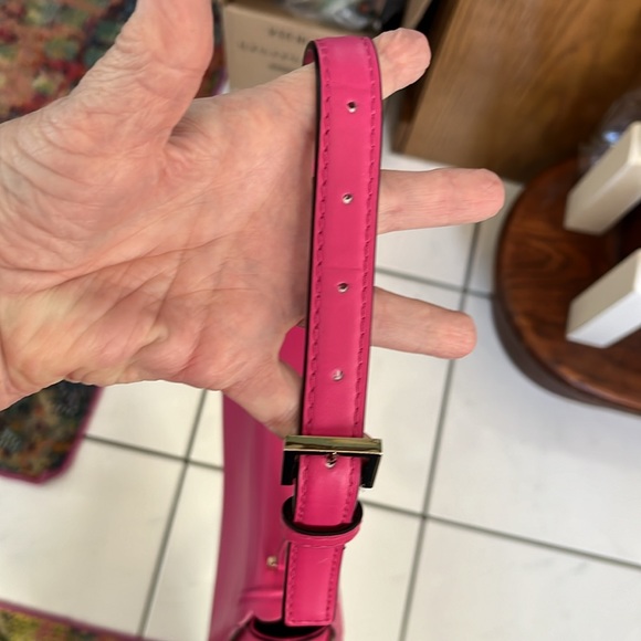 Kate Spade  Scalloped front flap  shoulder bag  Bright pink  Gold tone HW Turn L - Picture 8 of 15